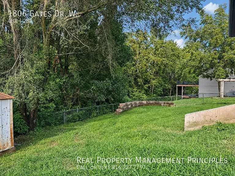 1806 Gates Dr W — Photo 21