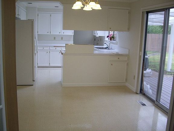 4th image of 3012 93rd Ave SW