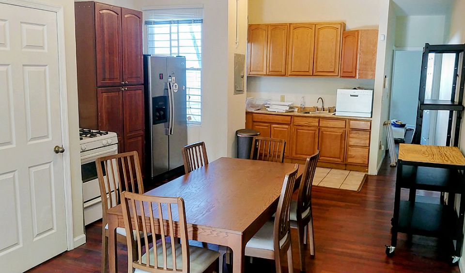Common area kitchen/dining