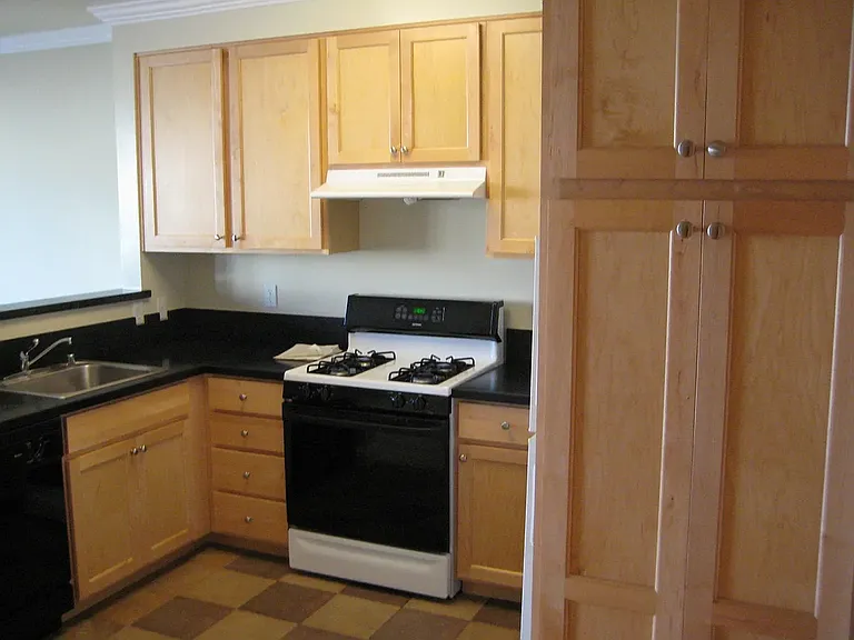 1738 Haight St #202 — Photo 31