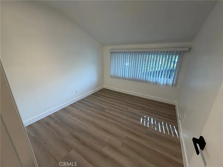 8414 Owensmouth Ave — Photo 17