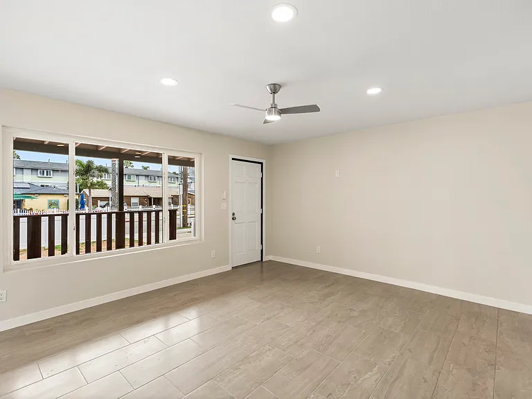 153 Dahlia Ave — Photo 17