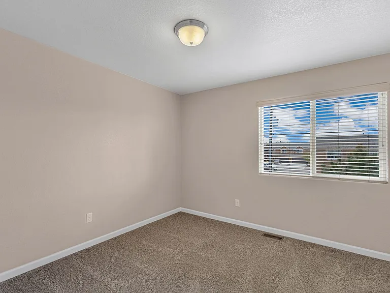 4227 Date St — Photo 10