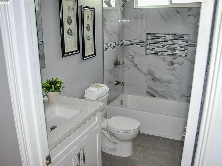 Bigelow Pl — Photo 9