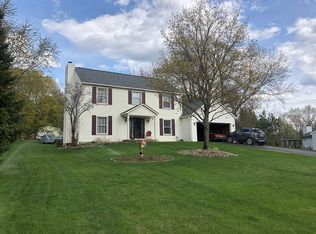 60589 Lamplighter Dr, New Hudson, MI