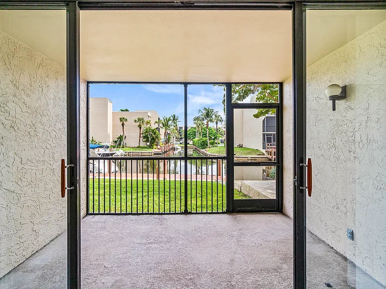 17 Royal Palm Way #103 — Photo 13