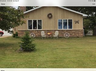 324 Minneapolis Ave, Gladstone, MI 49837