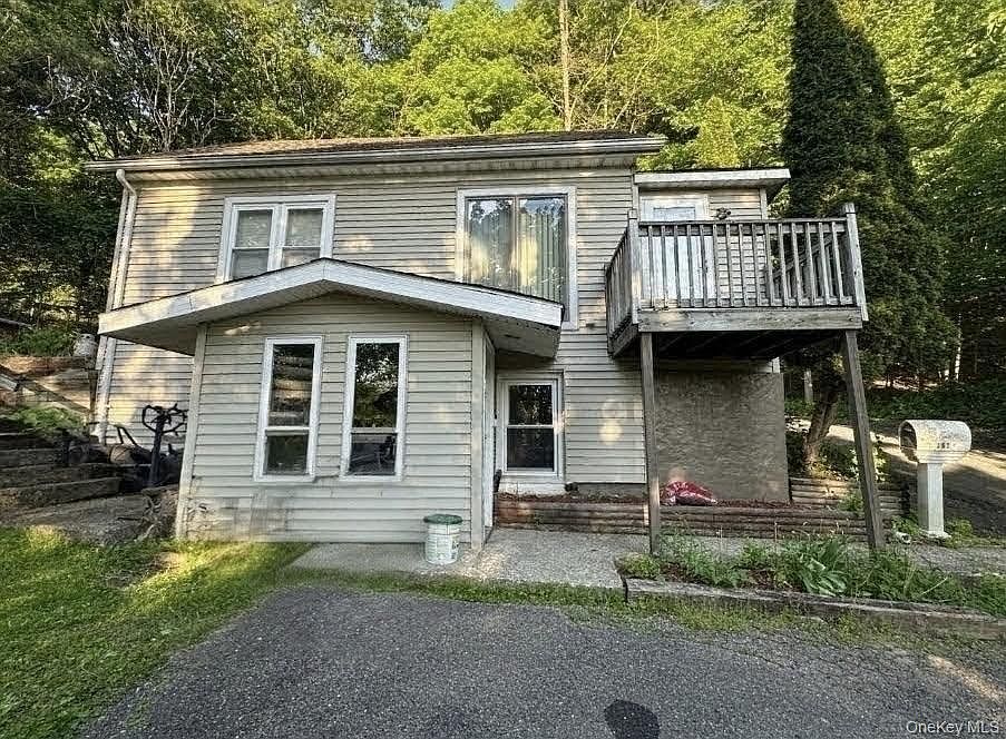 1st image of 161 4th Avenue