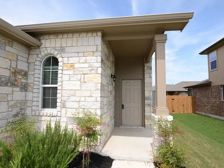 360 Purple Martin Ave — Photo 3