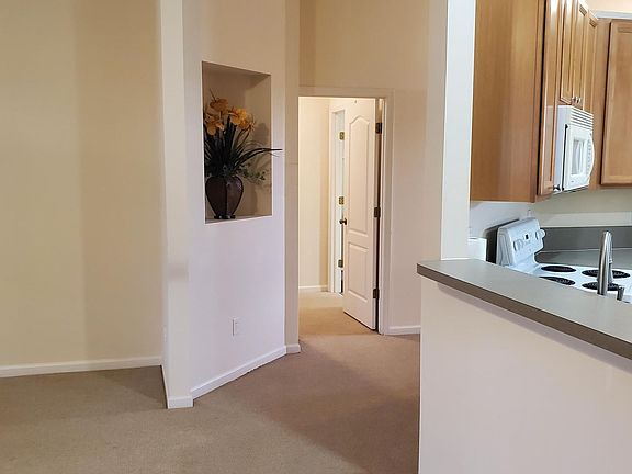 5th image of 8586 Falling Springs Dr