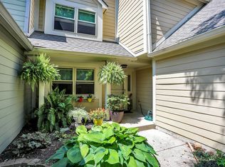 8156 River Bay Dr E, Indianapolis, IN