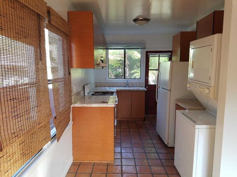 1st image of 613 Venezia Ave