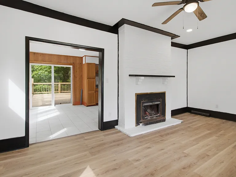113 Buckhannon Ave — Photo 5