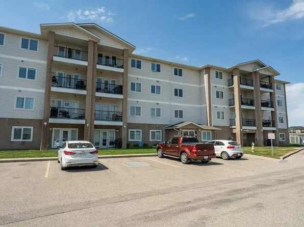 300 E Edwards Way NW #303, Airdrie, AB T4B 3B4