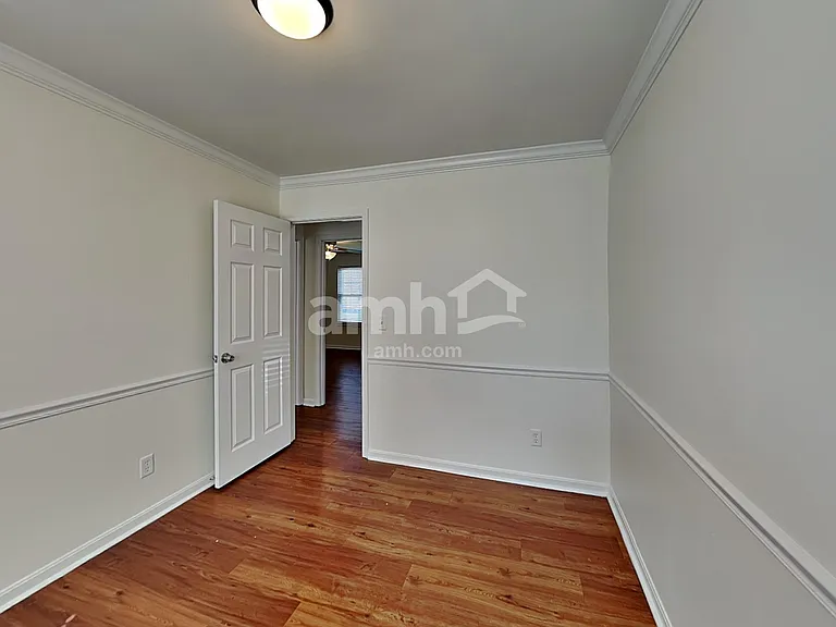 2211 Siesta Dr — Photo 13
