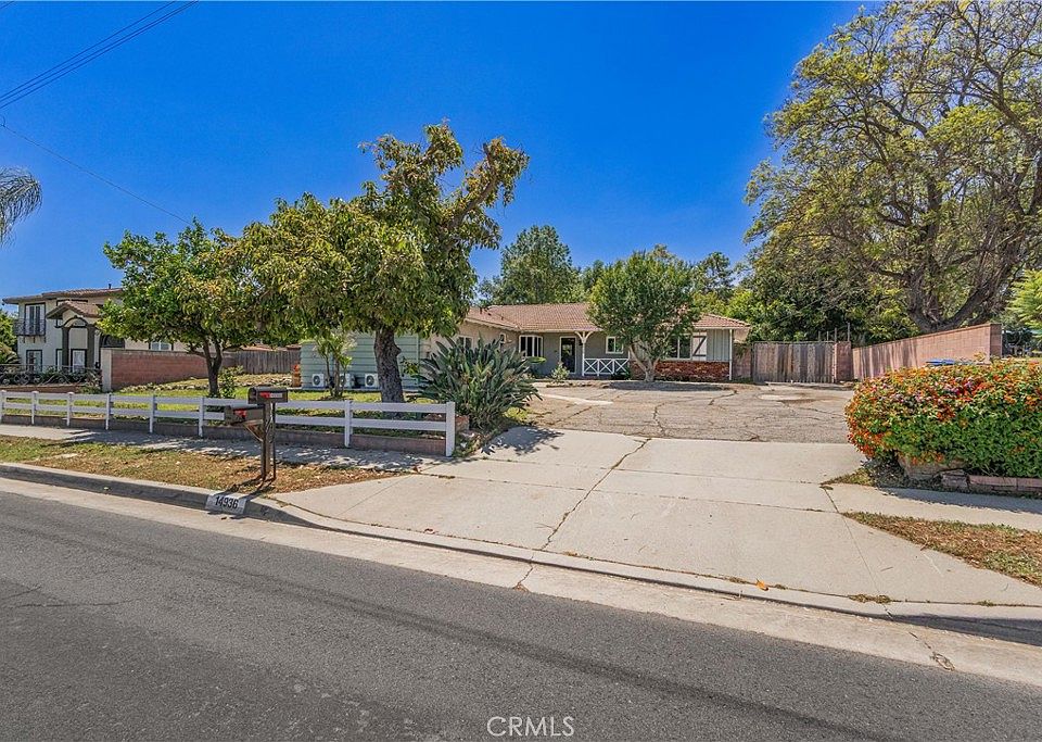 1st image of 14936 Los Robles Ave