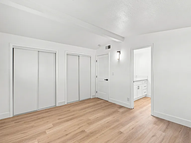 9390 3rd Ave — Photo 11