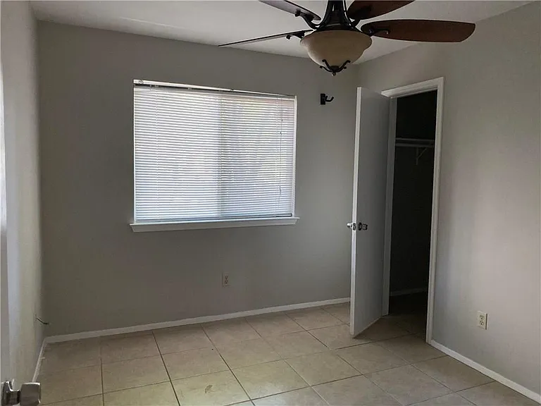 11915 Rosethorn Dr — Photo 16