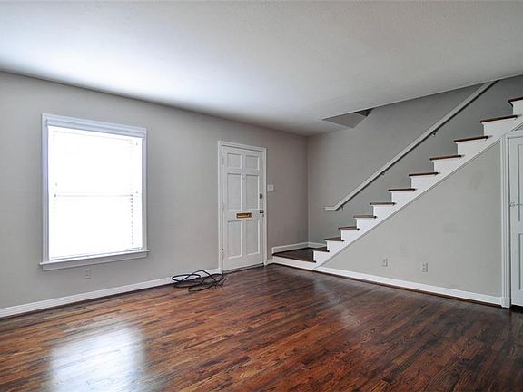 4th image of 6415 Bordeaux Ave #6415
