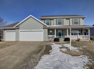 802 E Boone St, Tolono, IL