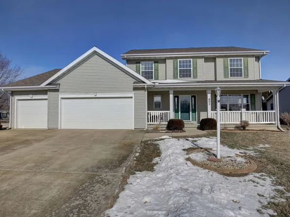802 E Boone St, Tolono, IL 61880