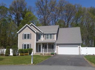 9 Northgate Ct, Clifton Park, NY 12065
