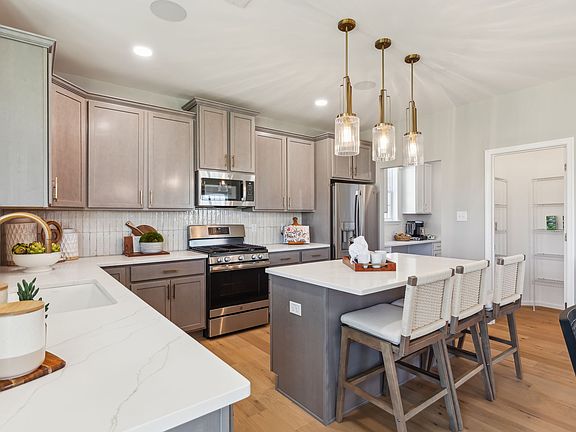 The Oakton - Kitchen