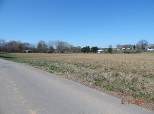 J W York Rd, Scottsville, KY 42164