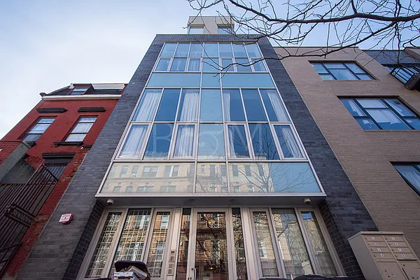 Sold by Brick&Mortar | media 25