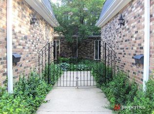 424 E Russell St, Barrington, IL