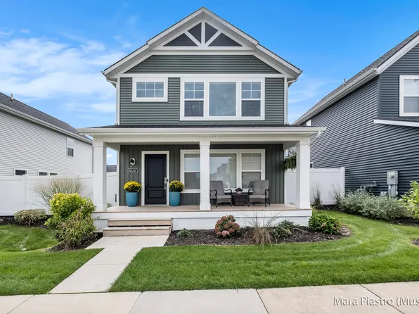 6636 Promenade St NE #13, Rockford, MI 49341