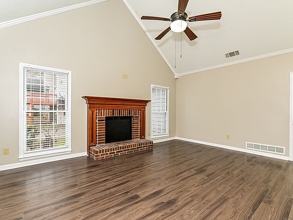3rd image of 3307 Poplar Ridge Dr