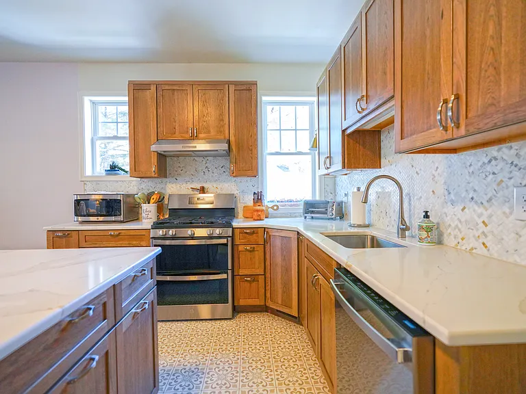 23370 Horse Island Rd — Photo 7