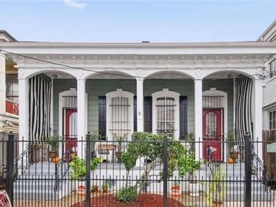 2020 Camp St, New Orleans, LA, 70130