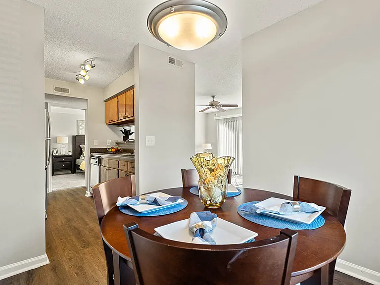 Ashley River Apartments — Photo 13