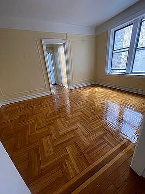 1st image of 19 Cumming St #3
