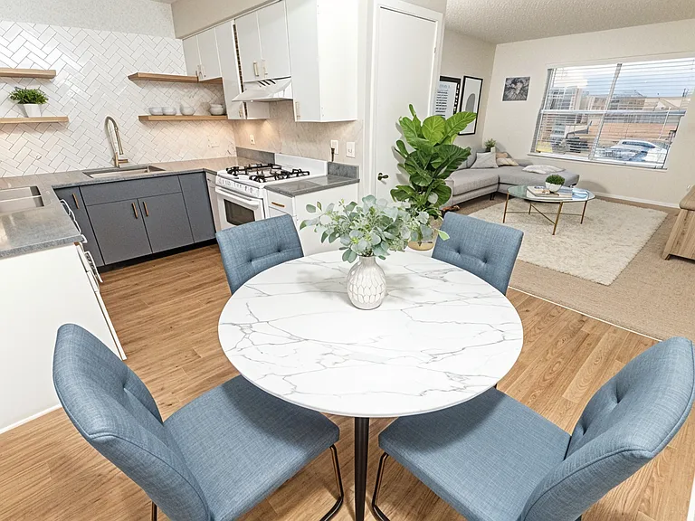 South Point Apartments — Photo 10