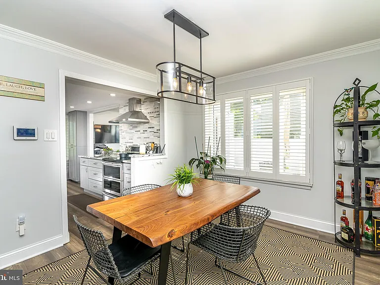251 Fir Tree Ct — Photo 9