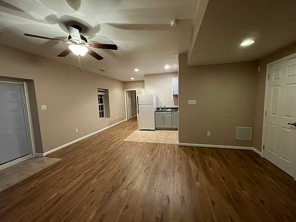 3rd image of 23246 Daffodil Dr
