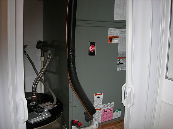 5th image of 1211 E Grimes St