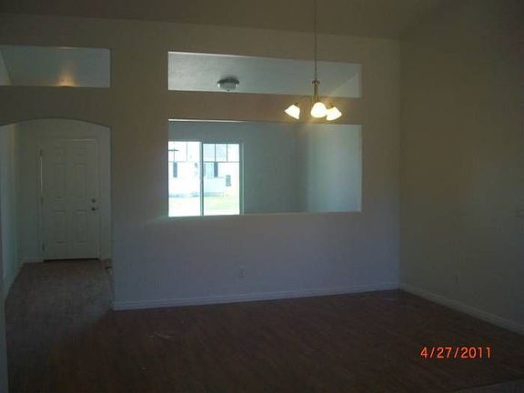 4th image of 518 Marie Way