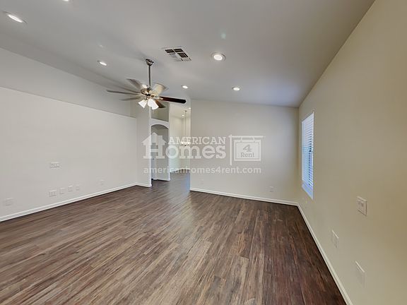 4th image of 440 N 105th Pl