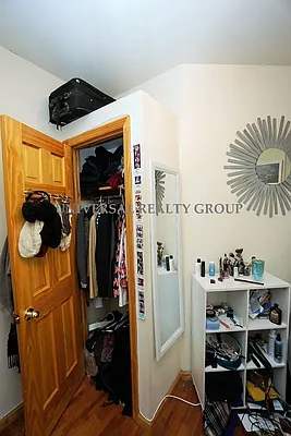 Rented by Universal Realty Group | media 21