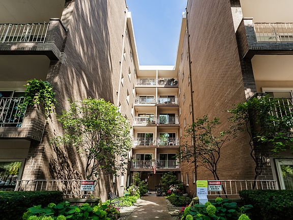 2nd image of 407 Ashland Ave APT 4F