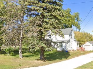 244 Pleasant St, Dexter, MN 55926
