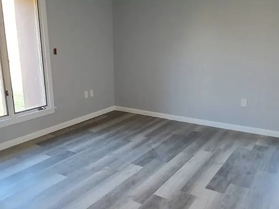 5th image of 30 New St #D4