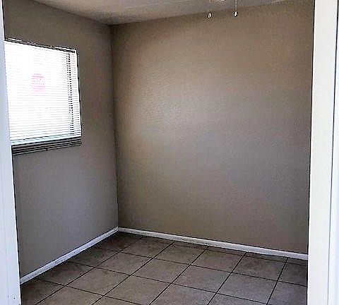 3rd image of 6701 W Mariposa St