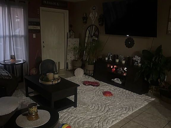 2nd image of 503-505 N East 24th Pl
