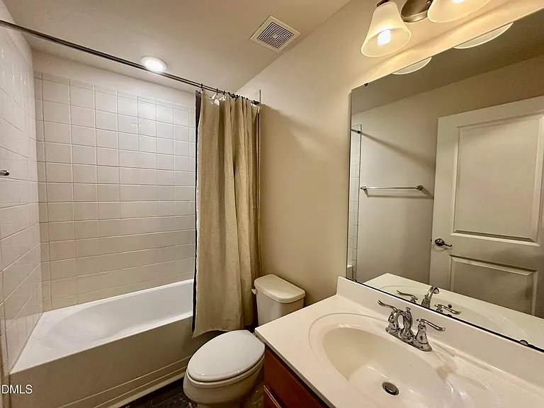 1004 Waymaker Ct — Photo 27