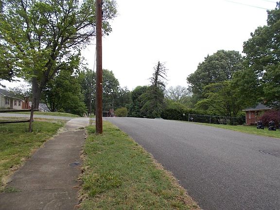 3rd image of 176 Lee Ave NE